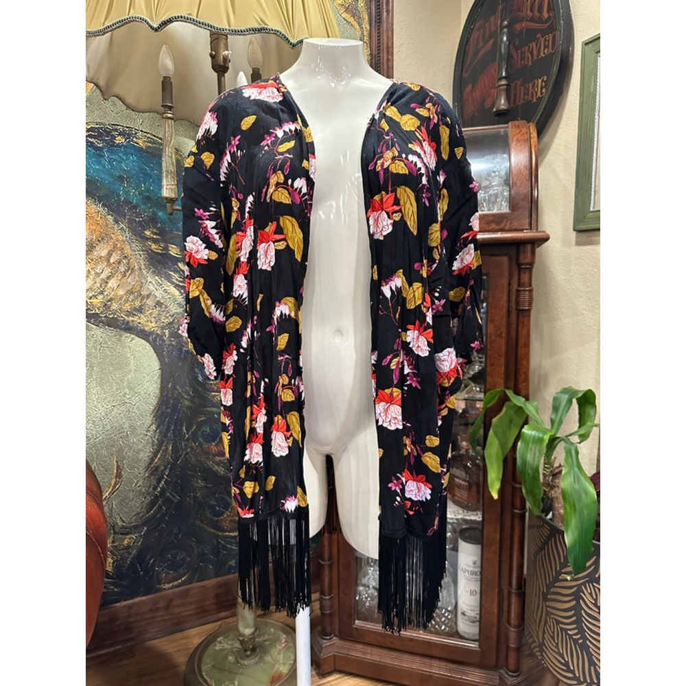 Women's Demanding Kimono One Size Black Floral
